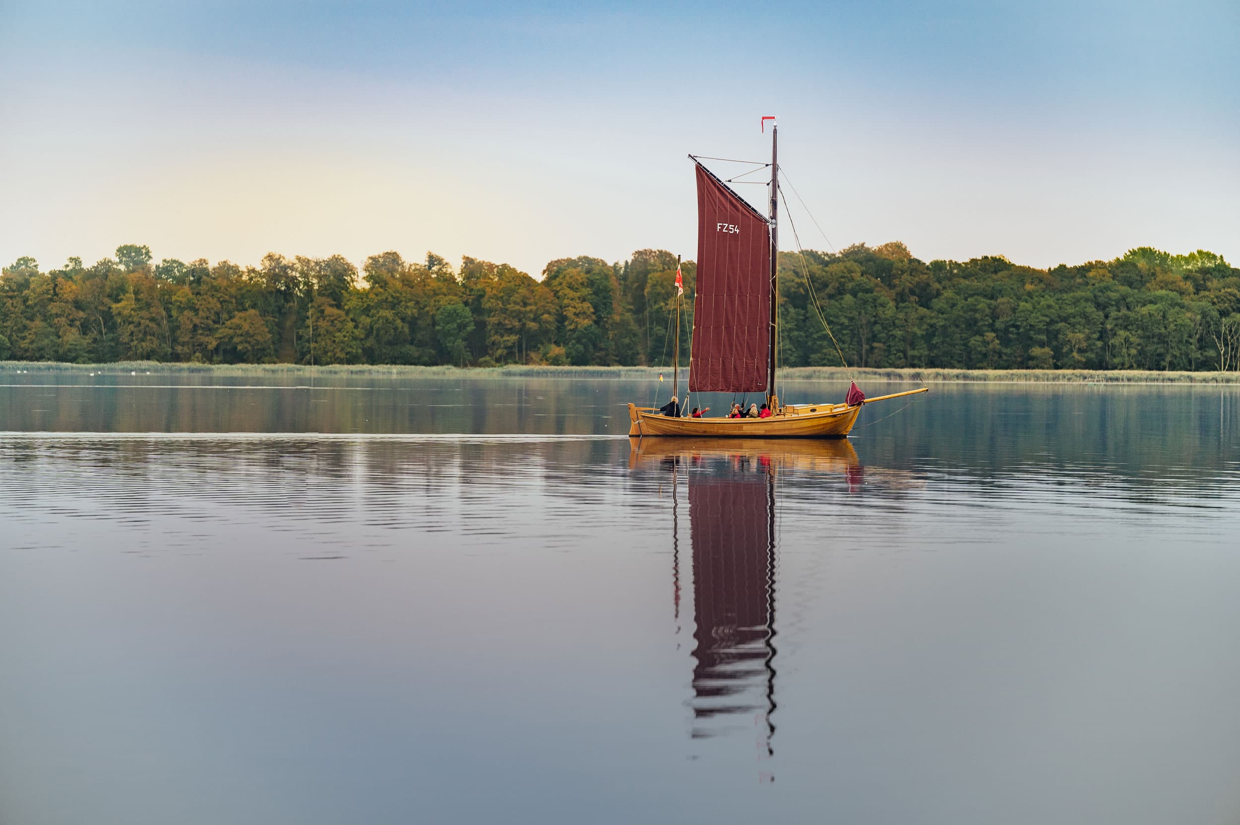 Zeesenboot auf dem Wasser