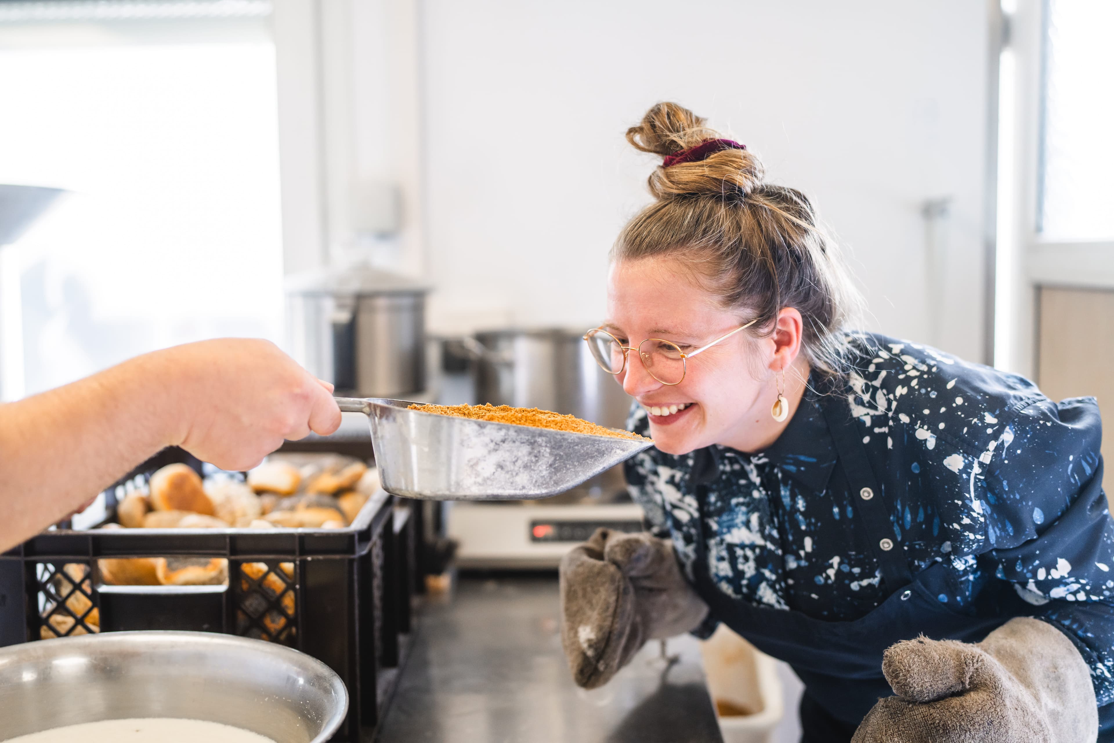 Brot backen in der Bäckerei von Casa Familia